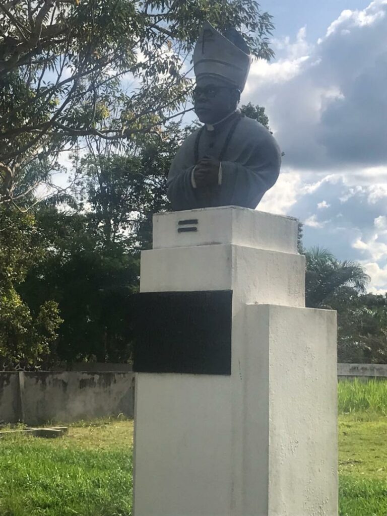Statue